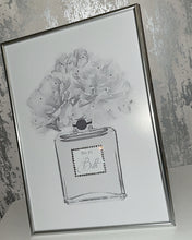 Load image into Gallery viewer, perfume flower bottle